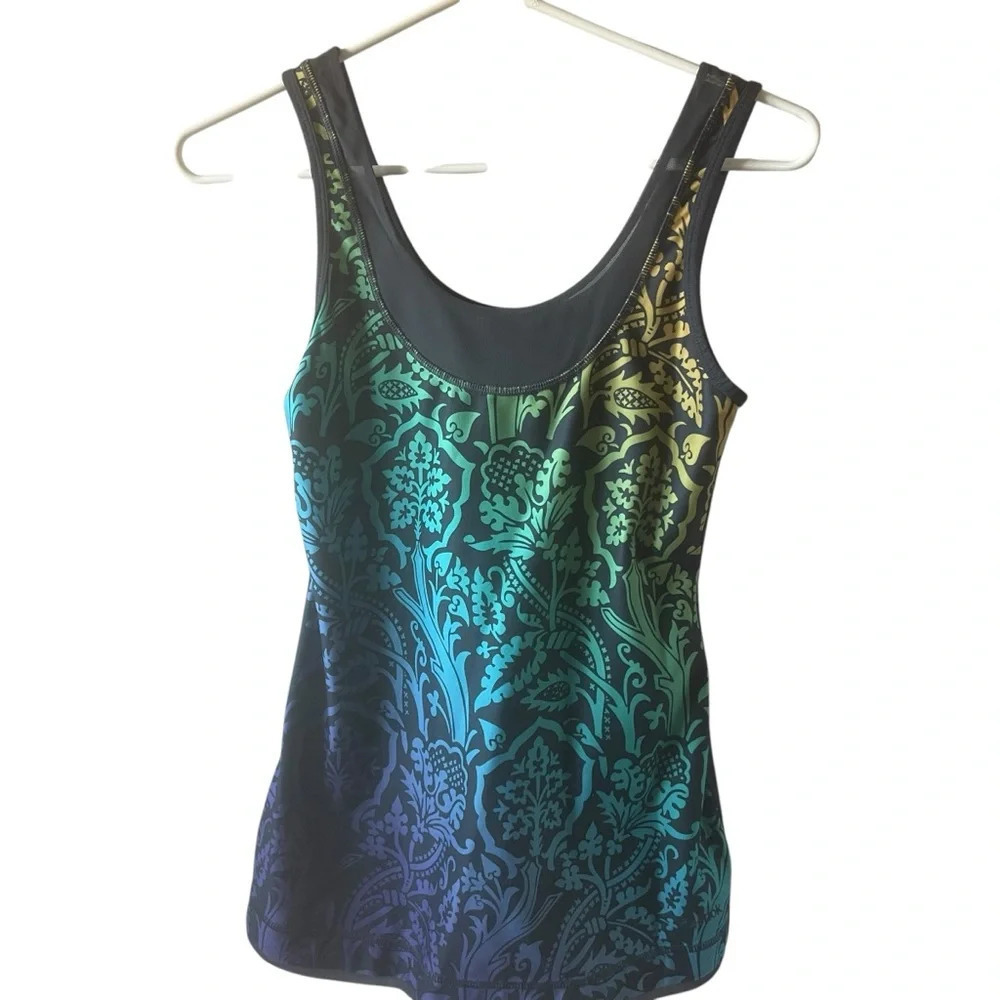 Reebok Rainbow Ombre Graphic Tank Size Small